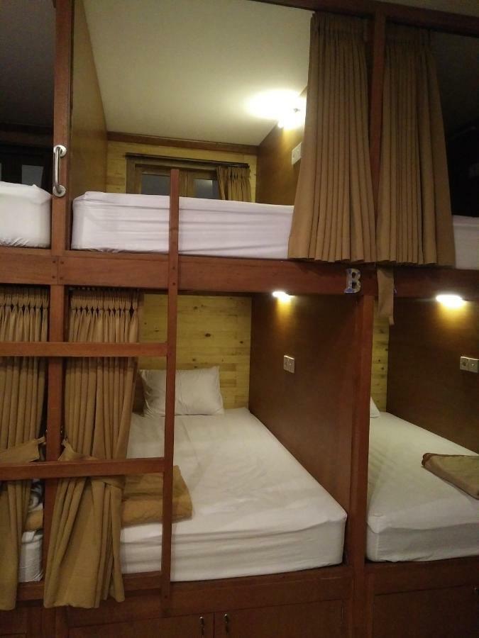Made House Homestay And Dormitory Sanur  Exterior photo