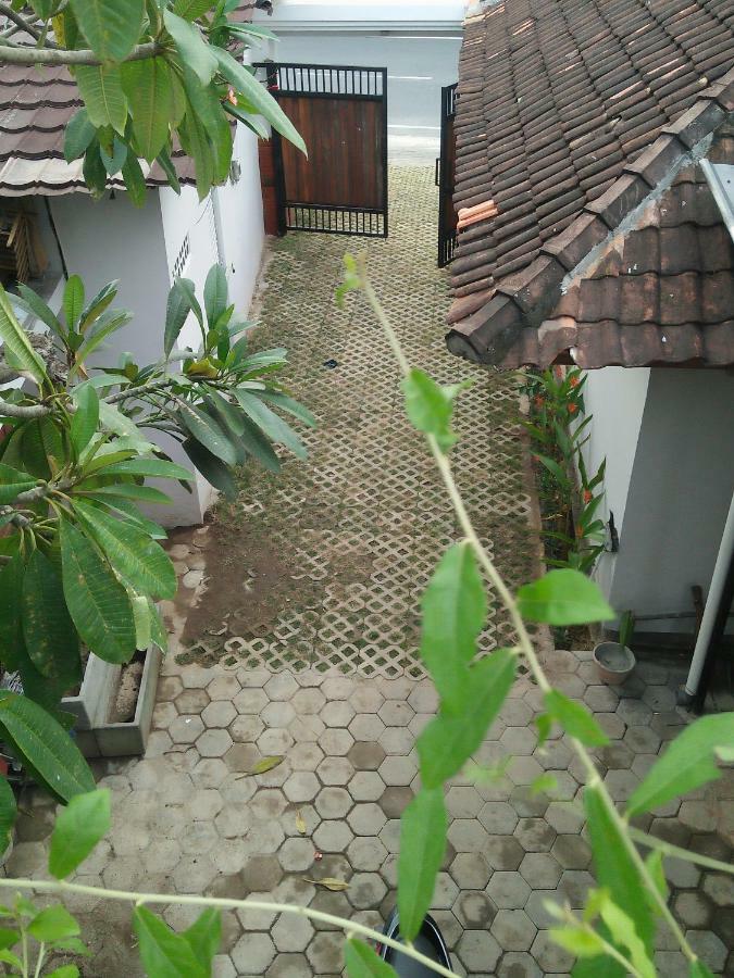 Made House Homestay And Dormitory Sanur  Exterior photo