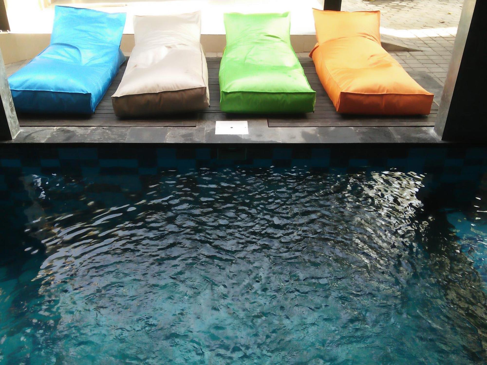 Made House Homestay And Dormitory Sanur  Exterior photo