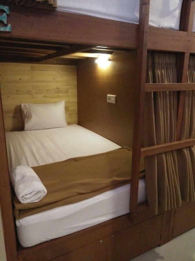 Made House Homestay And Dormitory Sanur  Exterior photo
